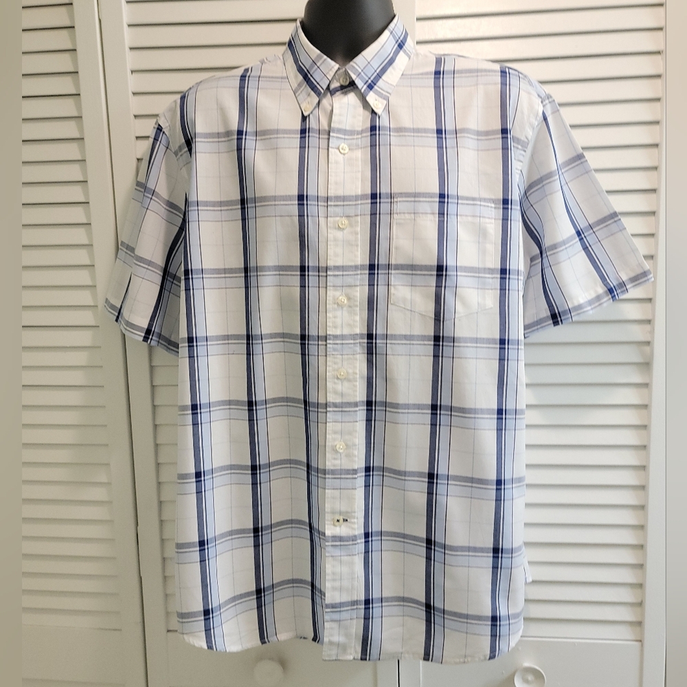 IZOD MEN'S SHORT SLEEVE BUTTON DOWN SHIRT